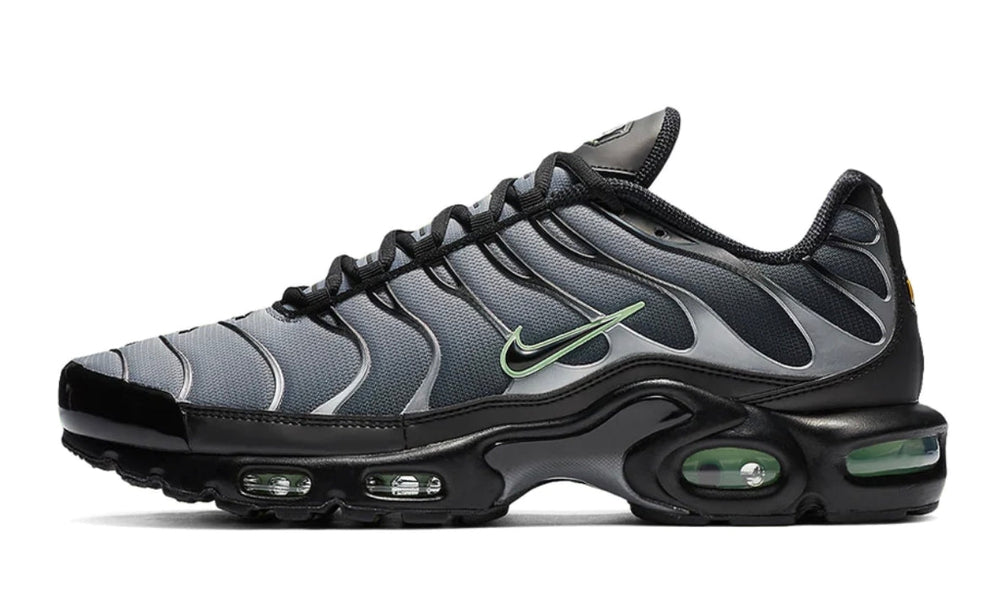 Nike tns cheap black and green