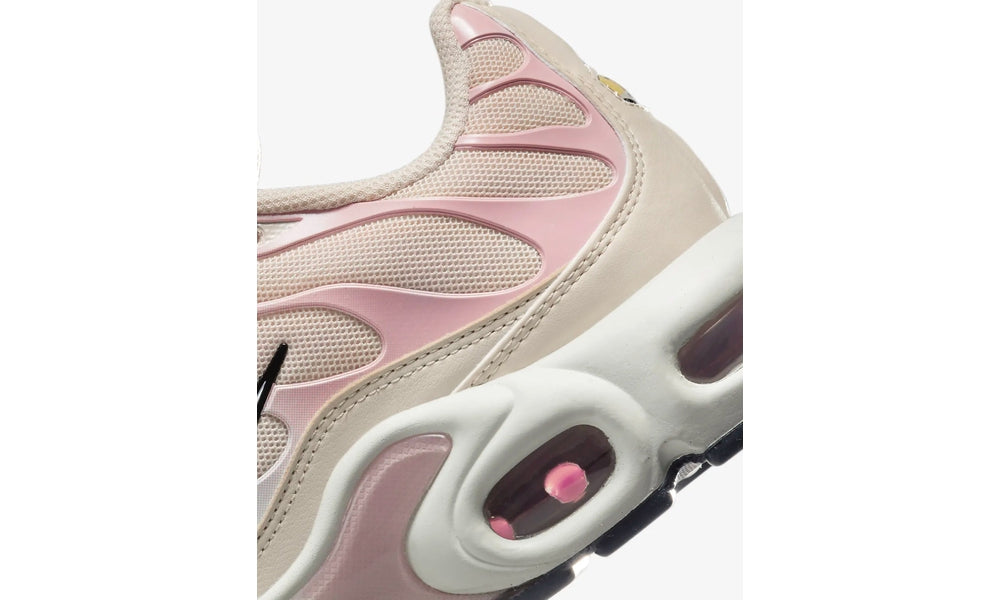 Nike air max sales plus womens pink